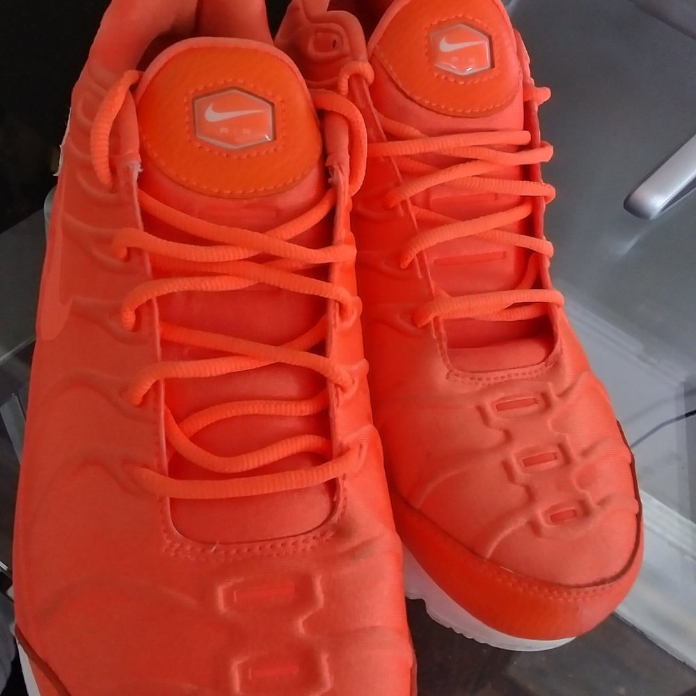 Nike Womens Size 10 Orange Pack Air Max Plus Just Do It 862201-800
